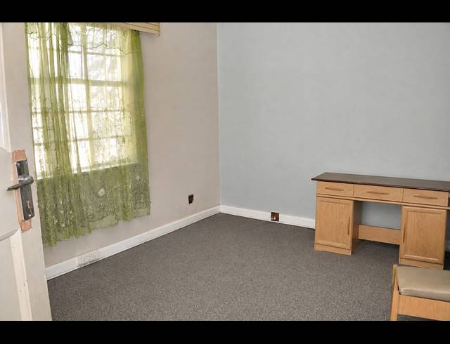 4 BEDROOM FREEHOLD FOR SALE IN STRUISBULT